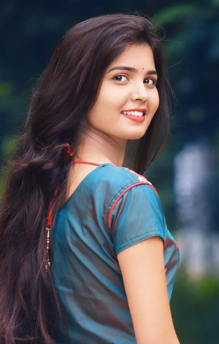 Escorts in Manik Bagh Road